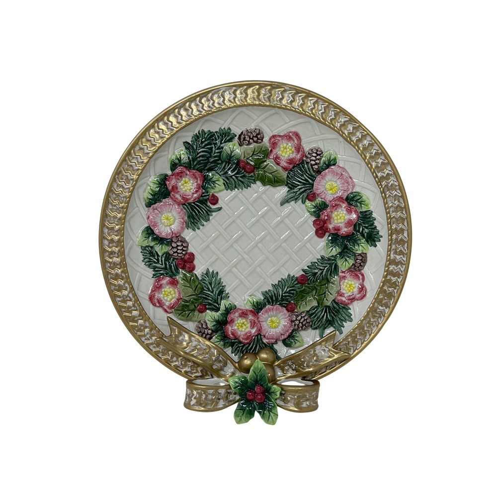 Fitz and Floyd Christmas Wreath Decorative‎ Plate Gold Trim 3D Relief 9.25 inch